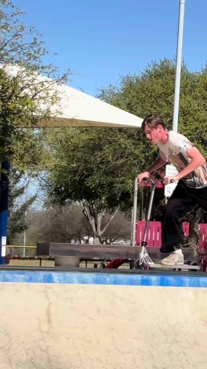 @Laddem_with_loose_flesh