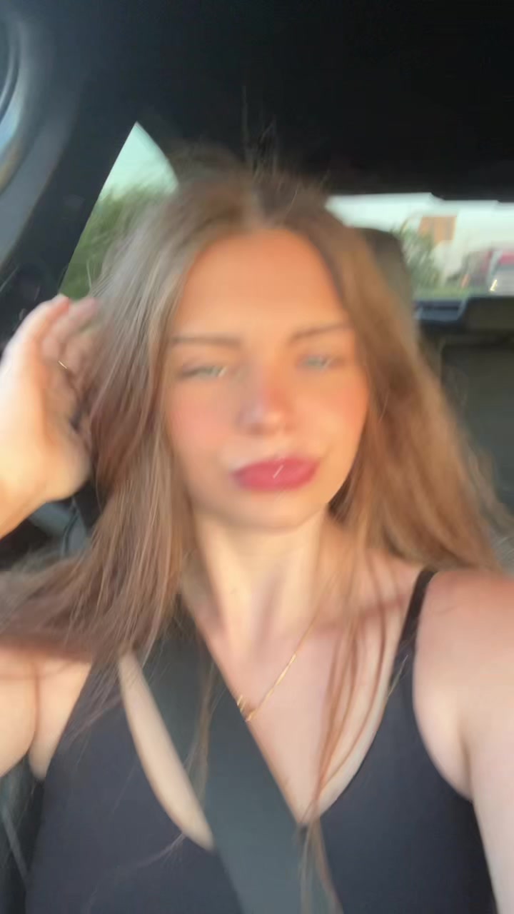 @Ell🤍