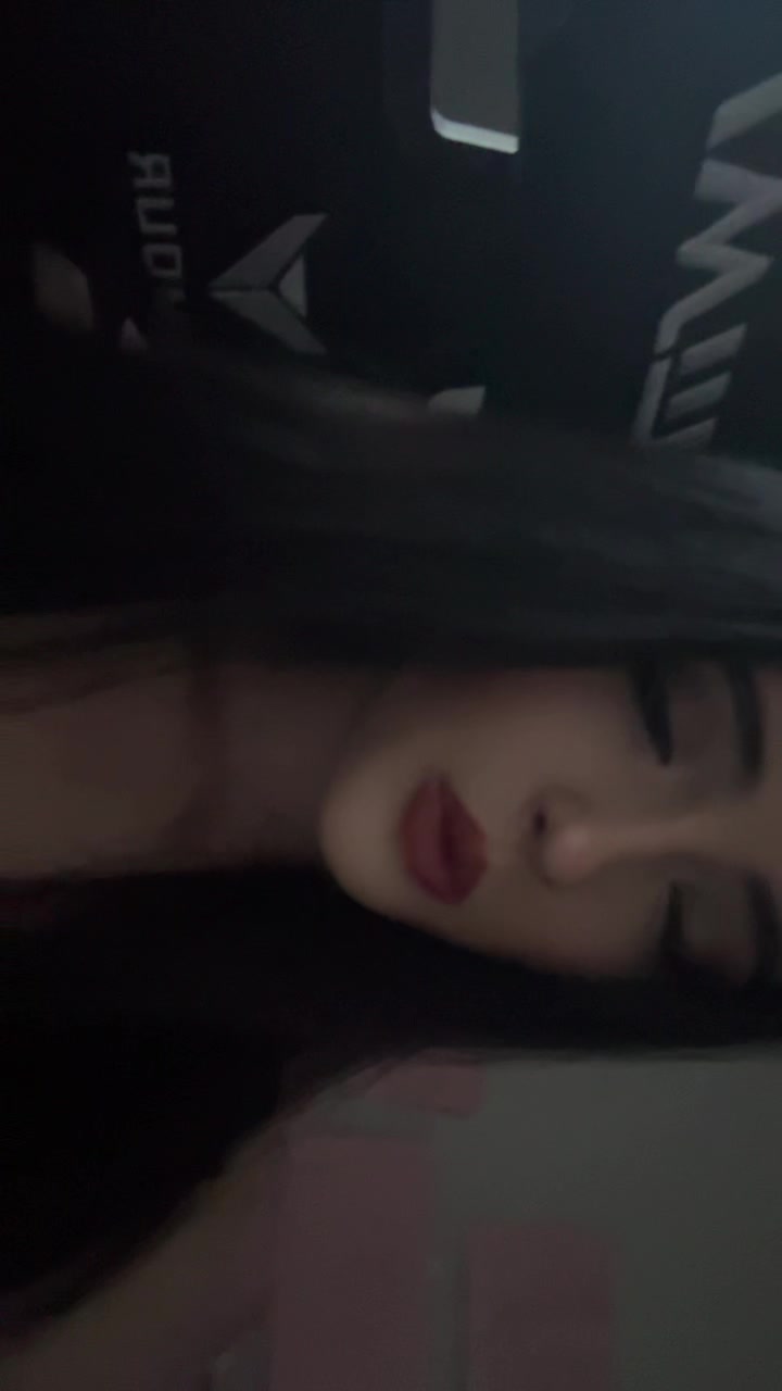 @️🦢