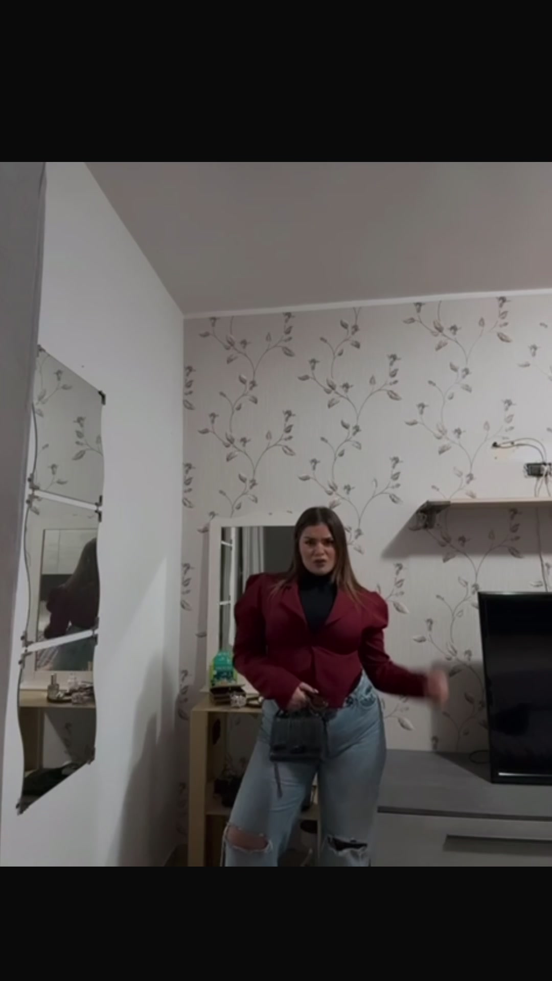 @7