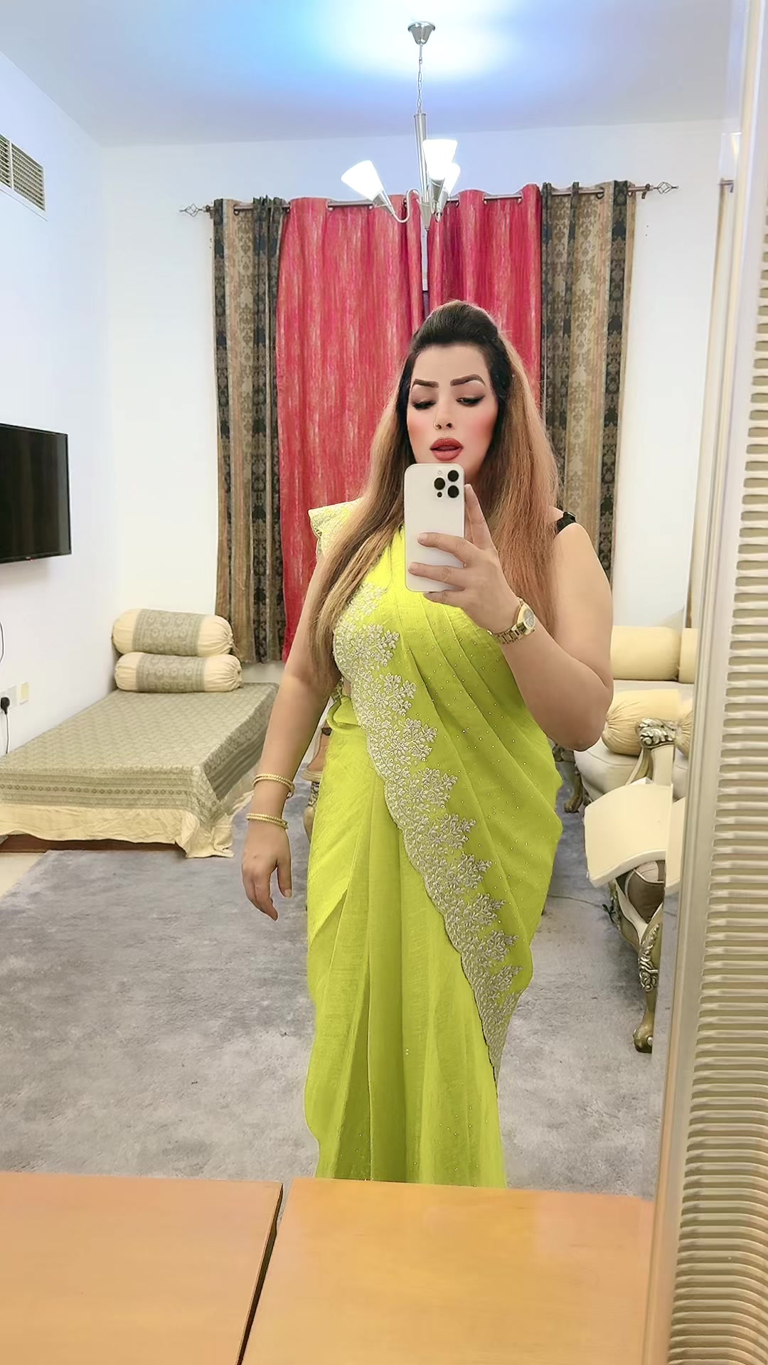 @Razia.rana.dubai