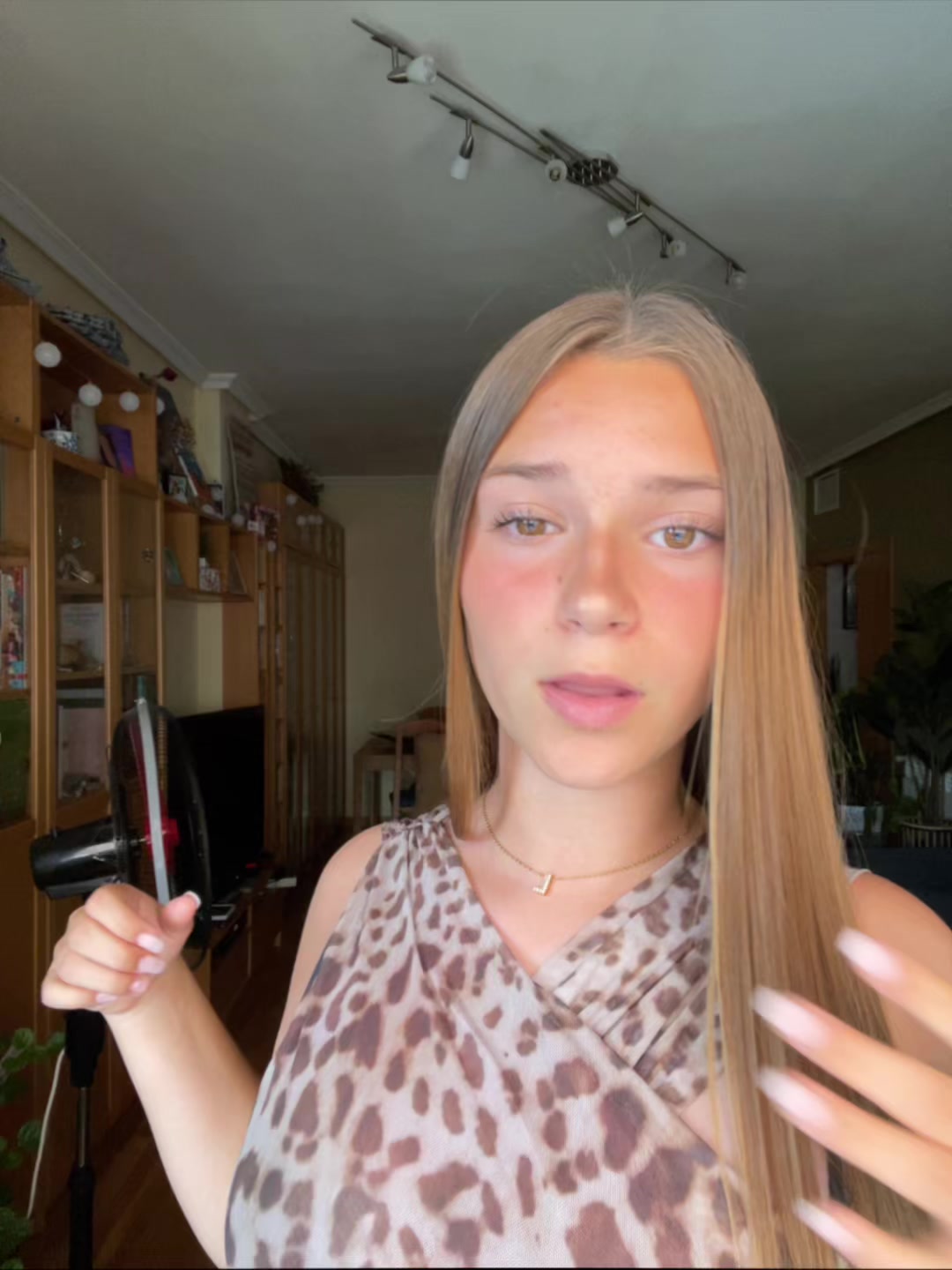 @lucii.fntss