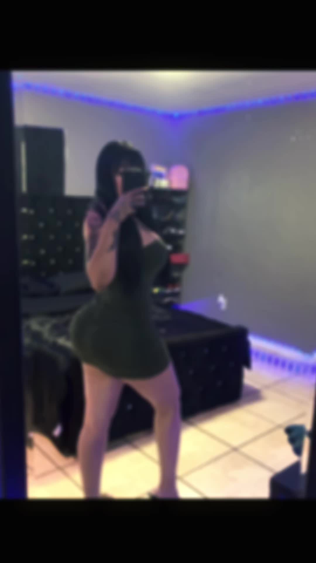 @Erikasaldana