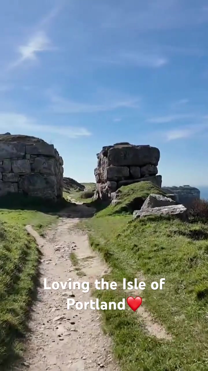 @unowhotravels