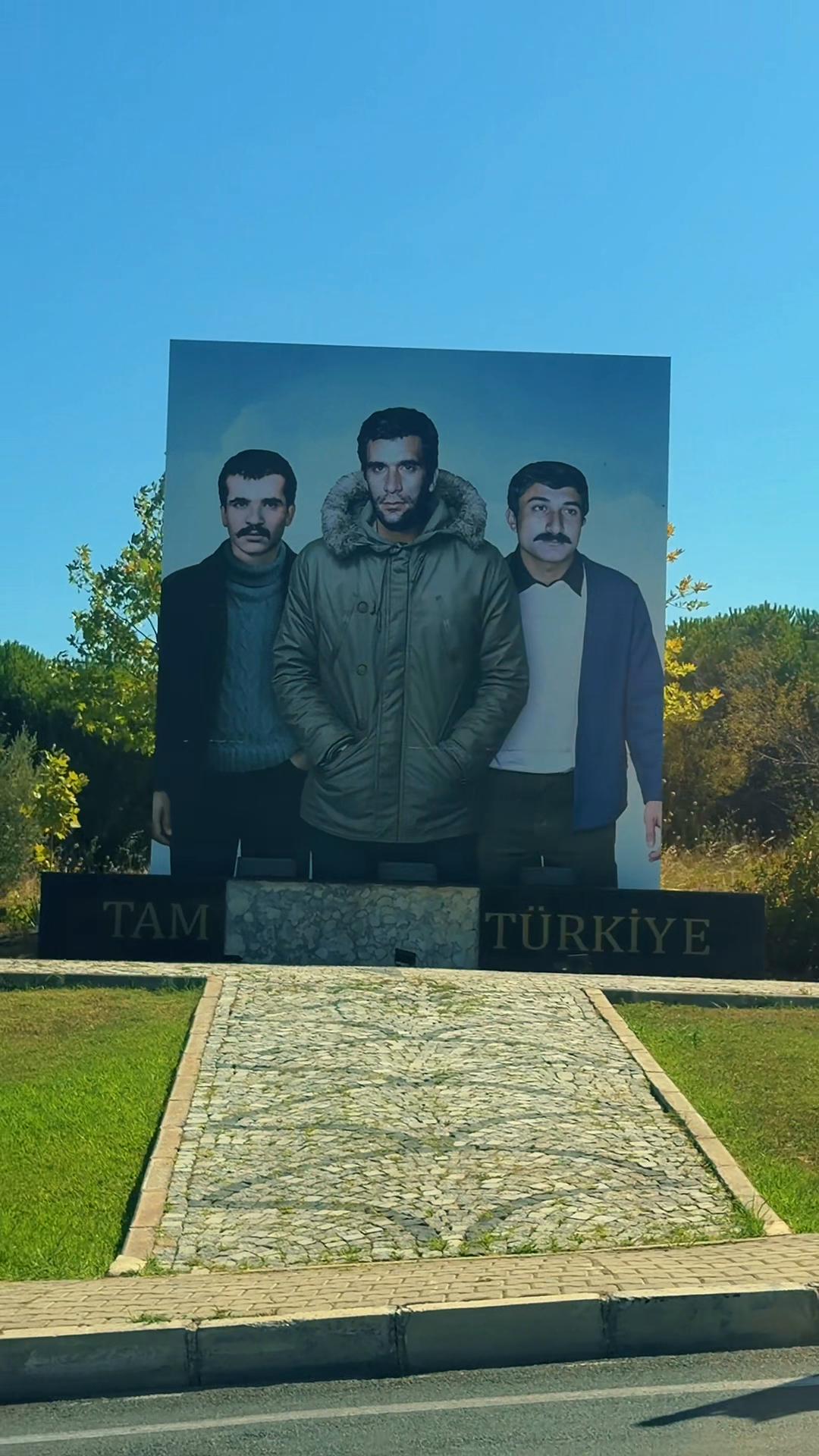 @Menekse Müldür ރ