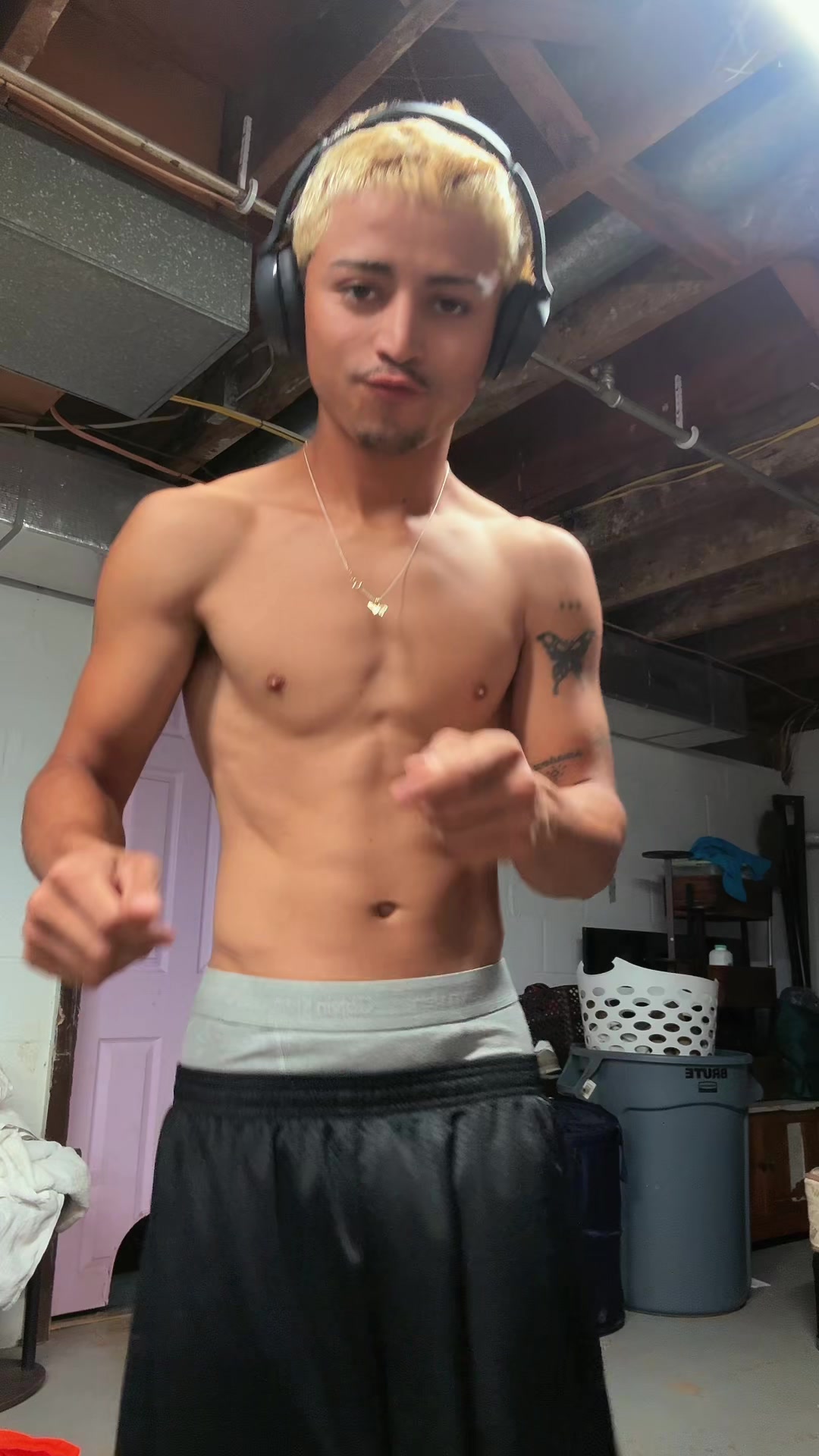 @axelgonzaw
