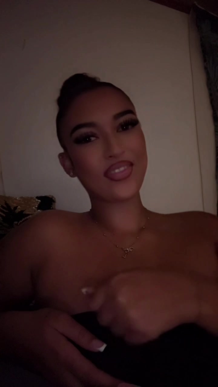 @Lara 🥀