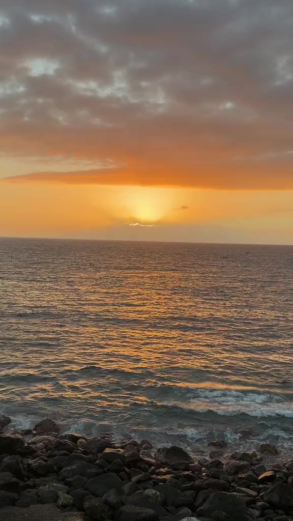 @🌗