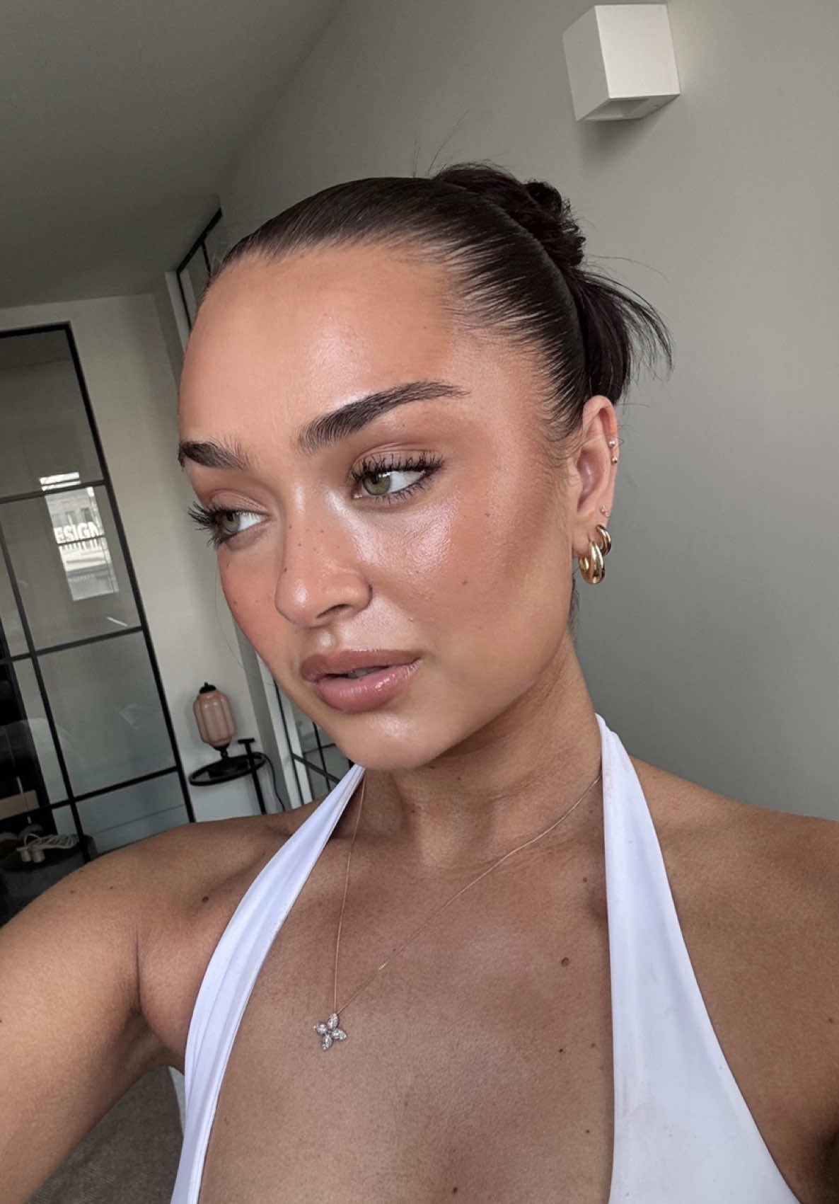 @Ella