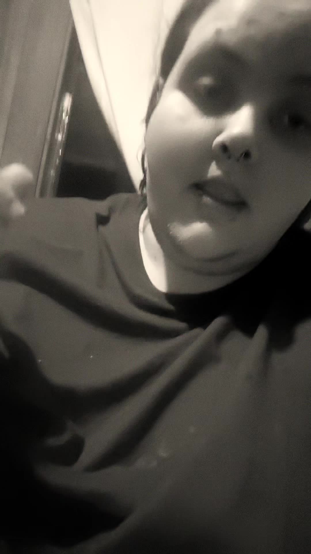 @Wolf_Queen