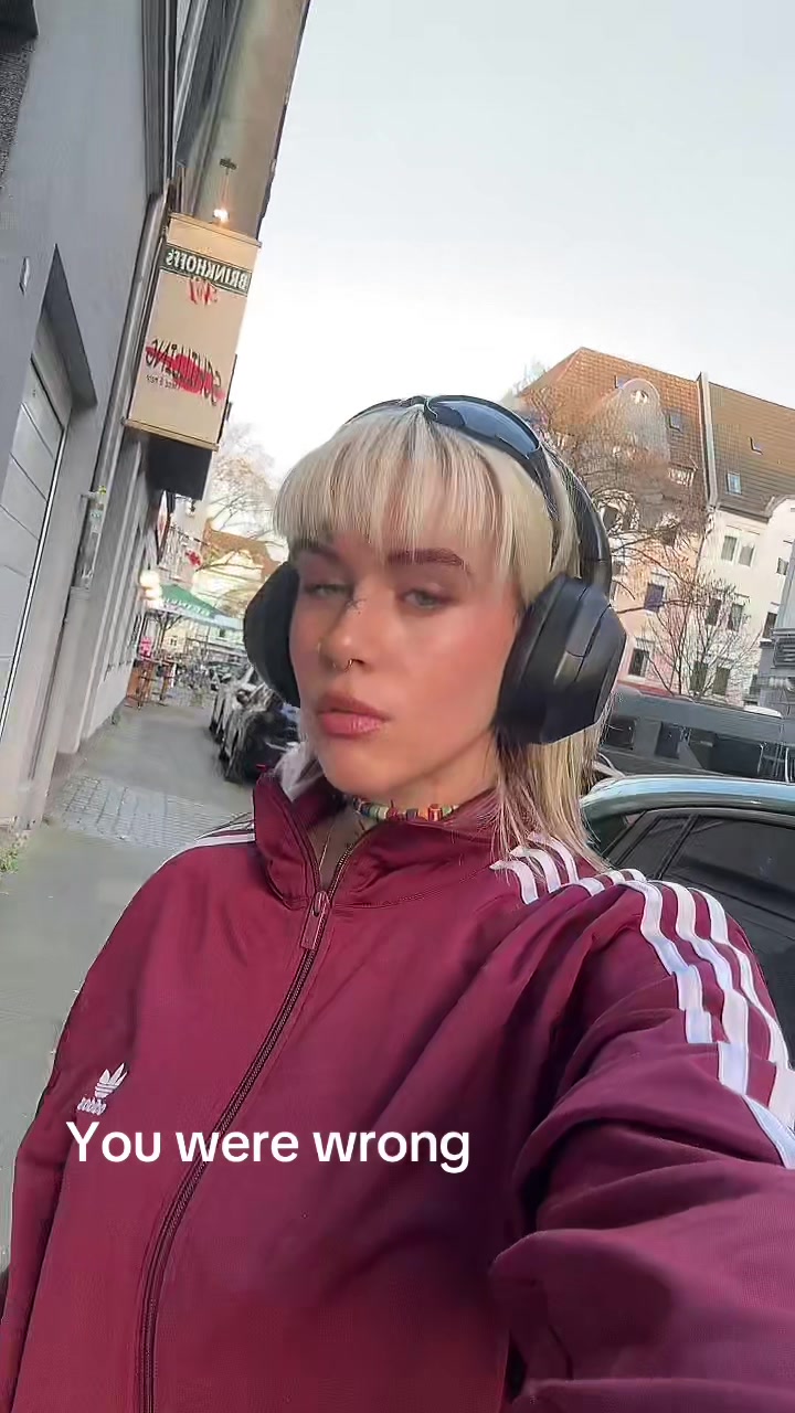 @Siri_ous