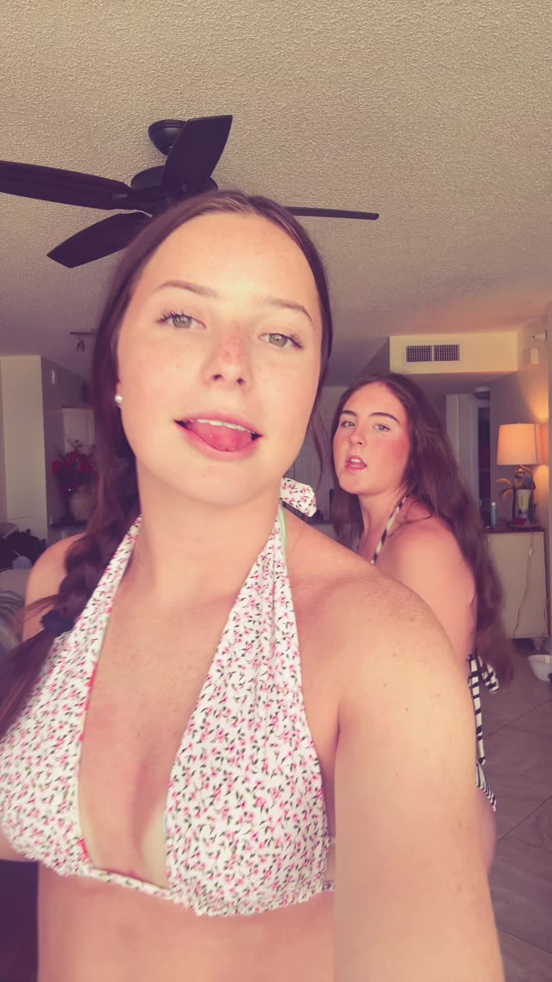 @glittersparkles🦄✨