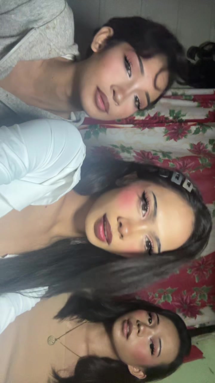 @ur.gurl_zxn