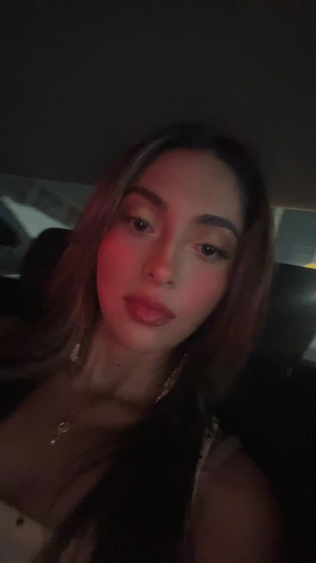 @Karelyurbi