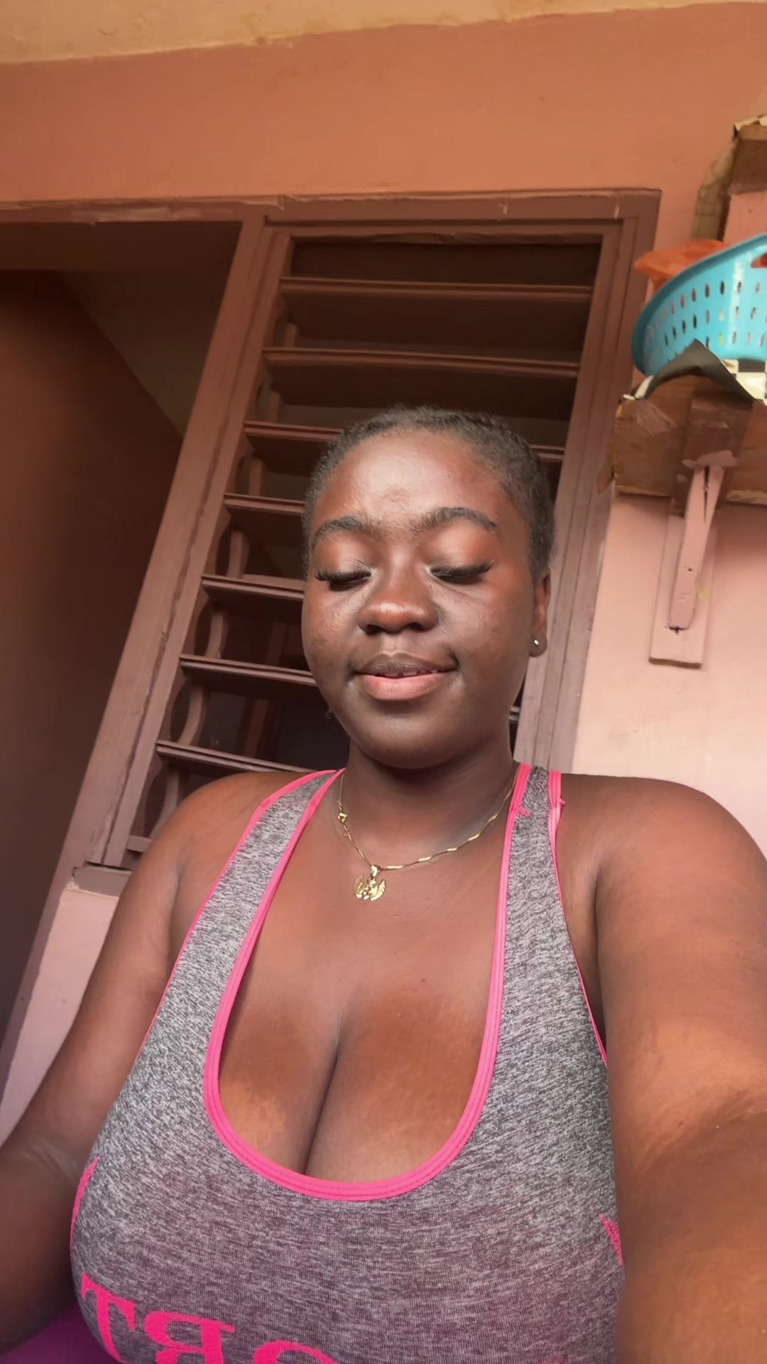 @Golden💥🕊️