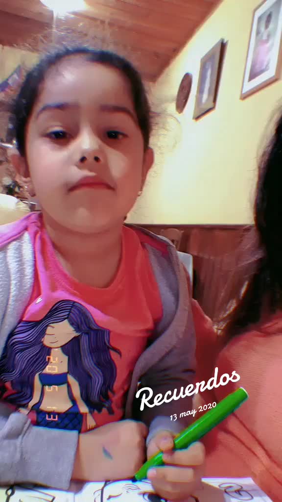 @Vane_Larrosa