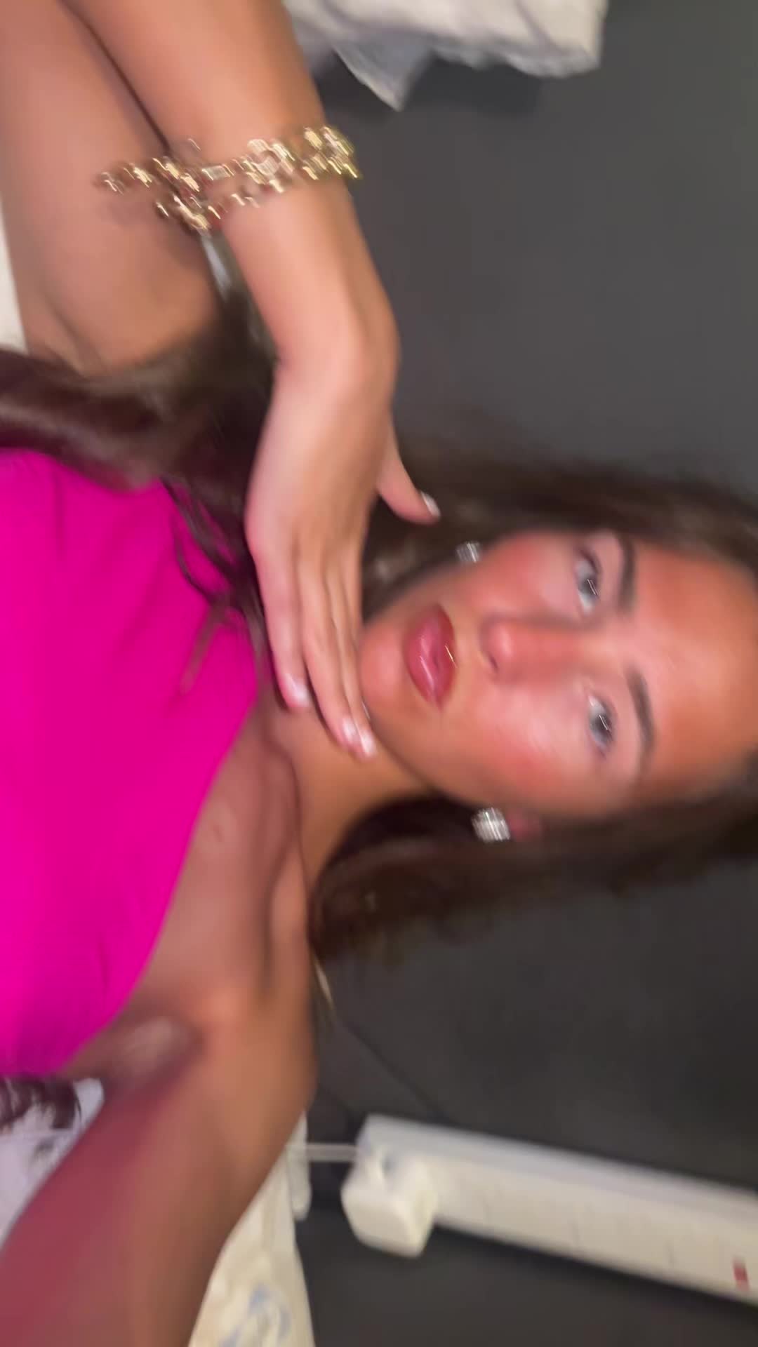 @b.lx