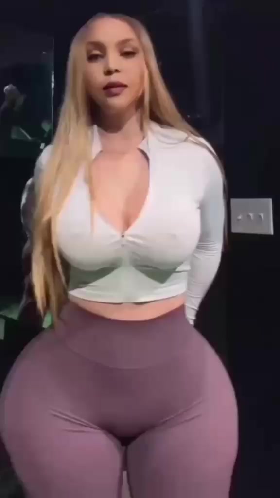 @Moureen🦋🌹