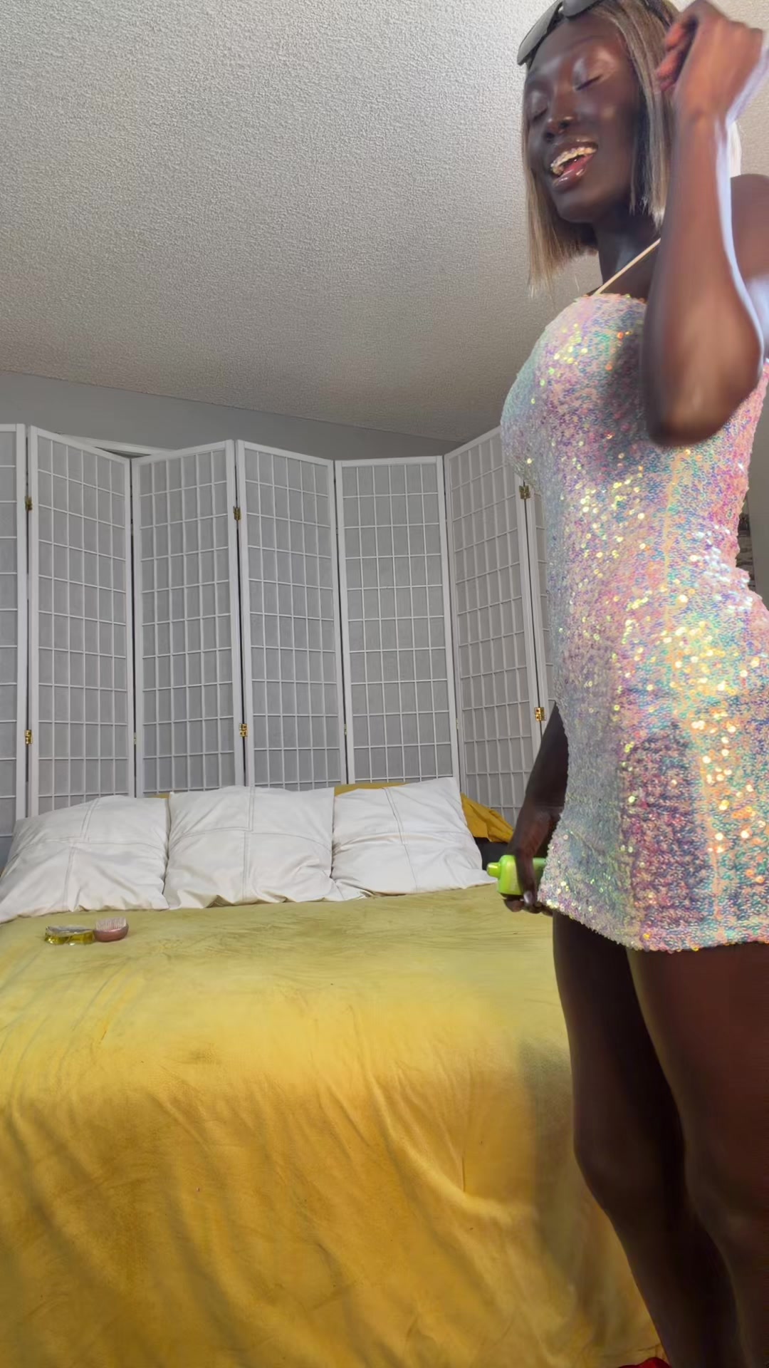 @Christinaasage.com