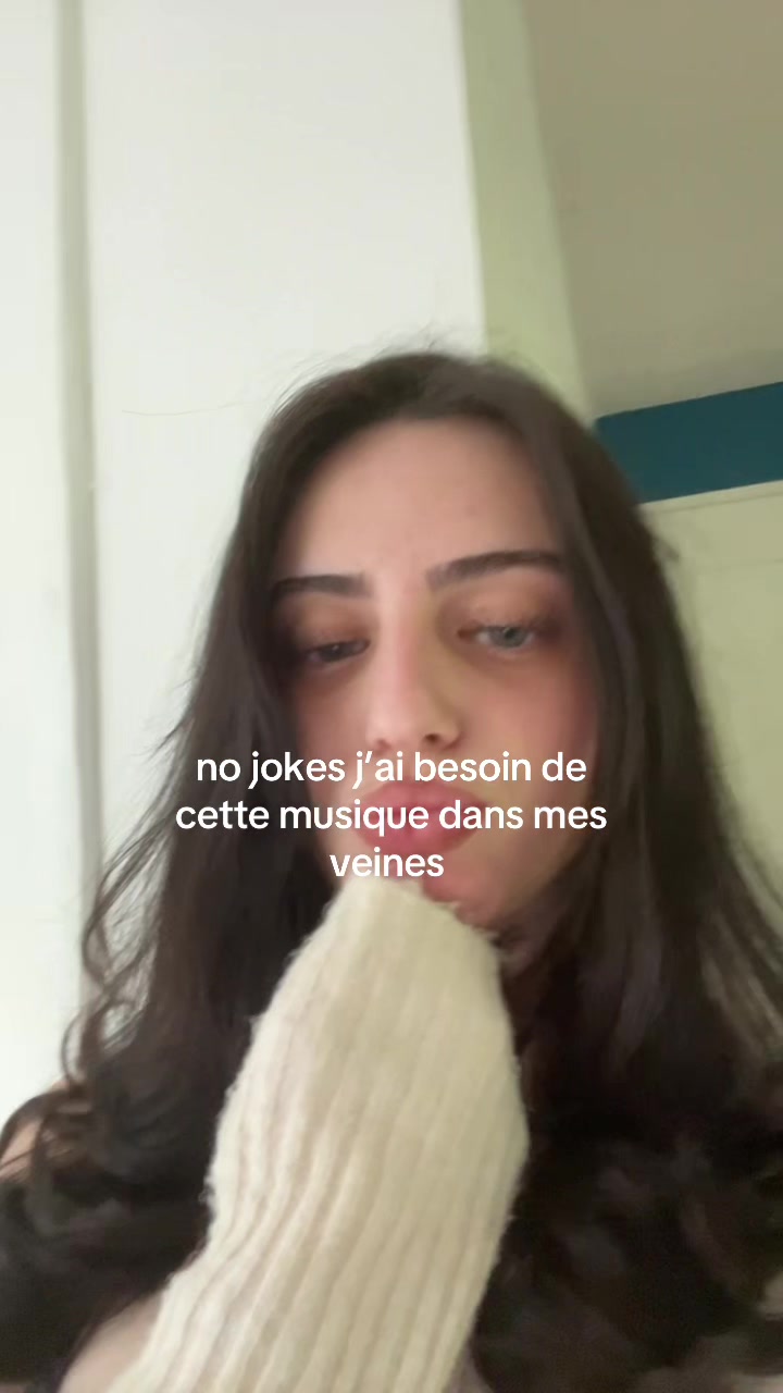 @chlochlo