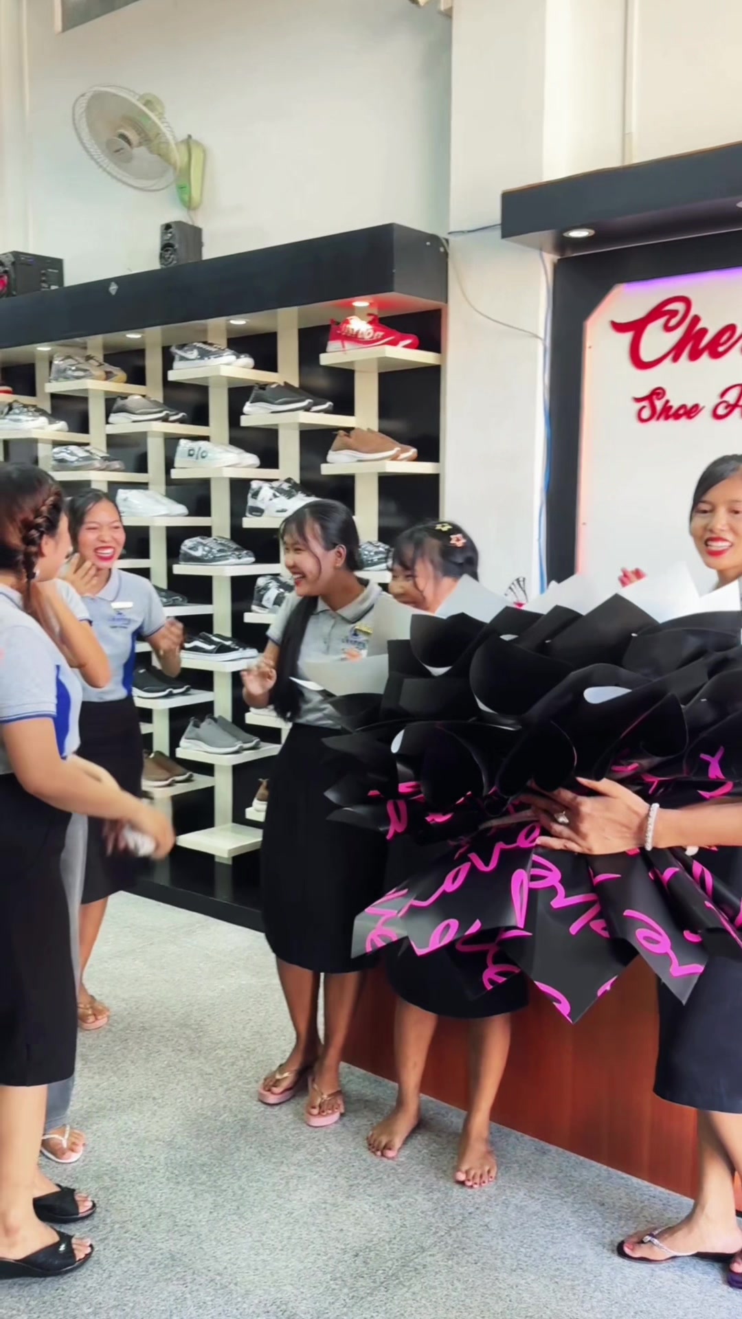 @Cherry Shoe Store
