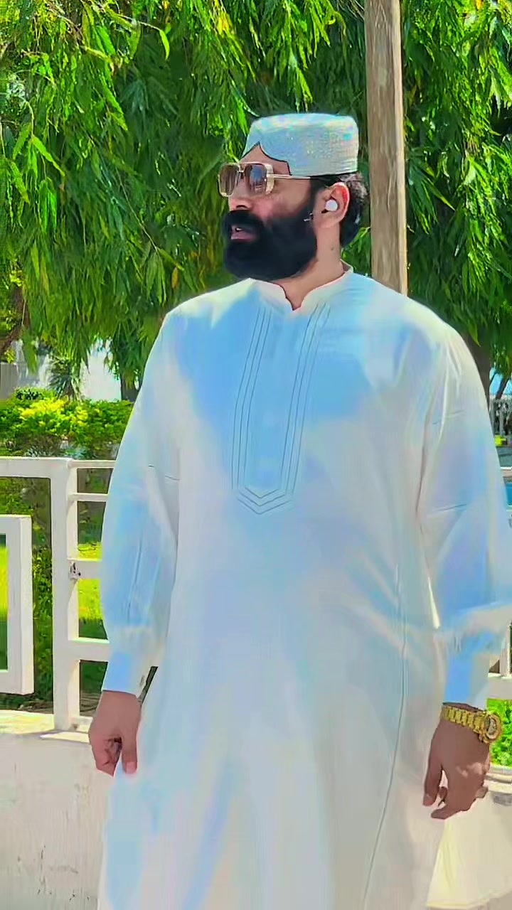 @ملک&ensp;مصور&ensp;اُتراء