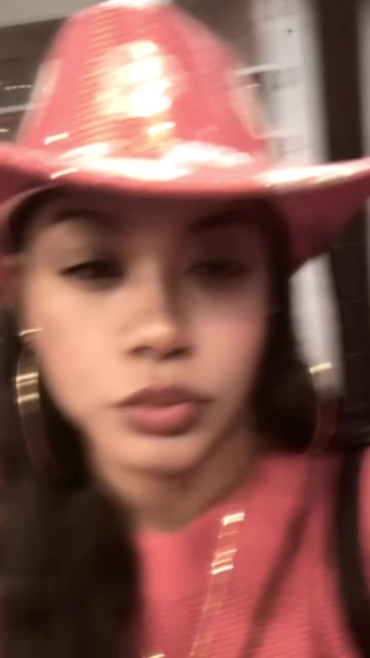 @Alifethatglitters