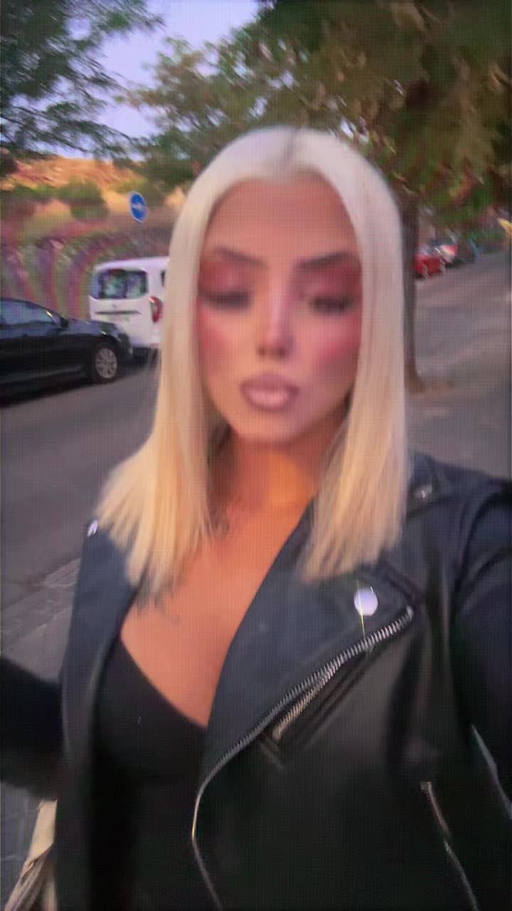 @𝓐𝓲𝓷𝓱𝓸𝓪🎀