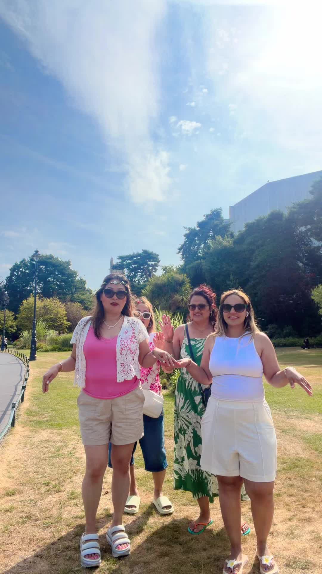 @Kalps 🦋🦄🌷