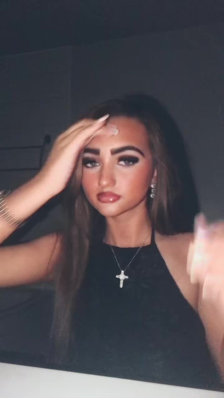 @𝒲𝒾𝓃𝓃𝒾ℯ 𝓂𝒶𝓇𝒾ℯ 👸🏽