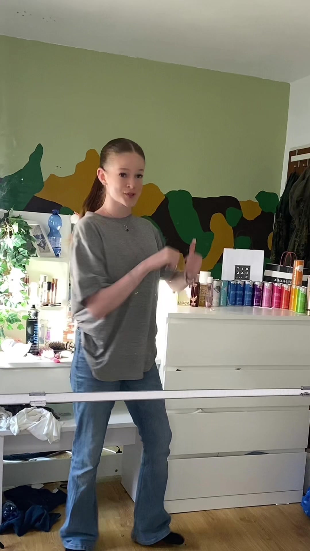 @𝓁𝒾𝓋𝒾 🎀