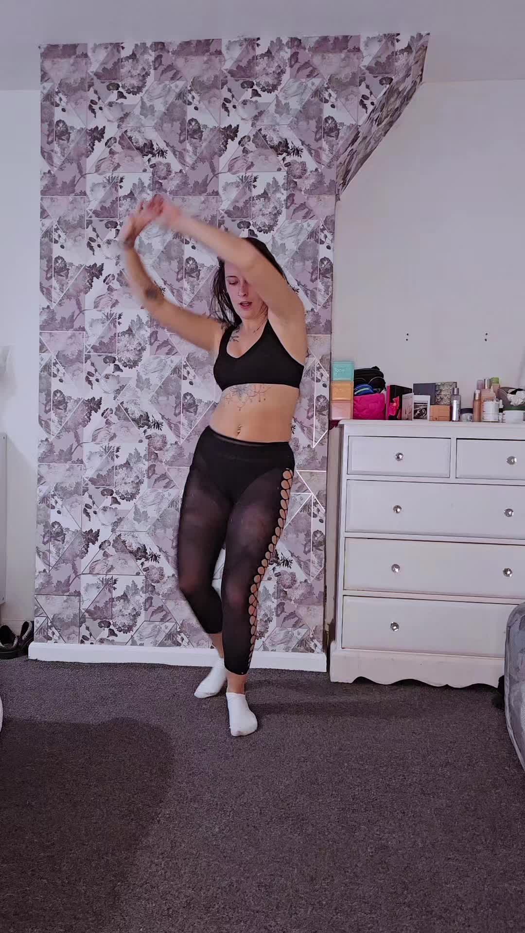 @Hollythedancer2501
