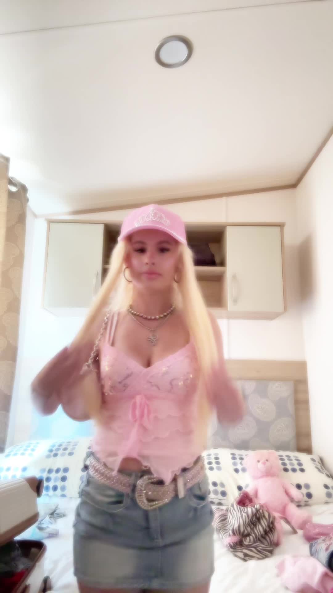 @๐ถโ๐๐๐๐๐๐๐๐ธ๐ผ๐๐ธ๐ฅ
