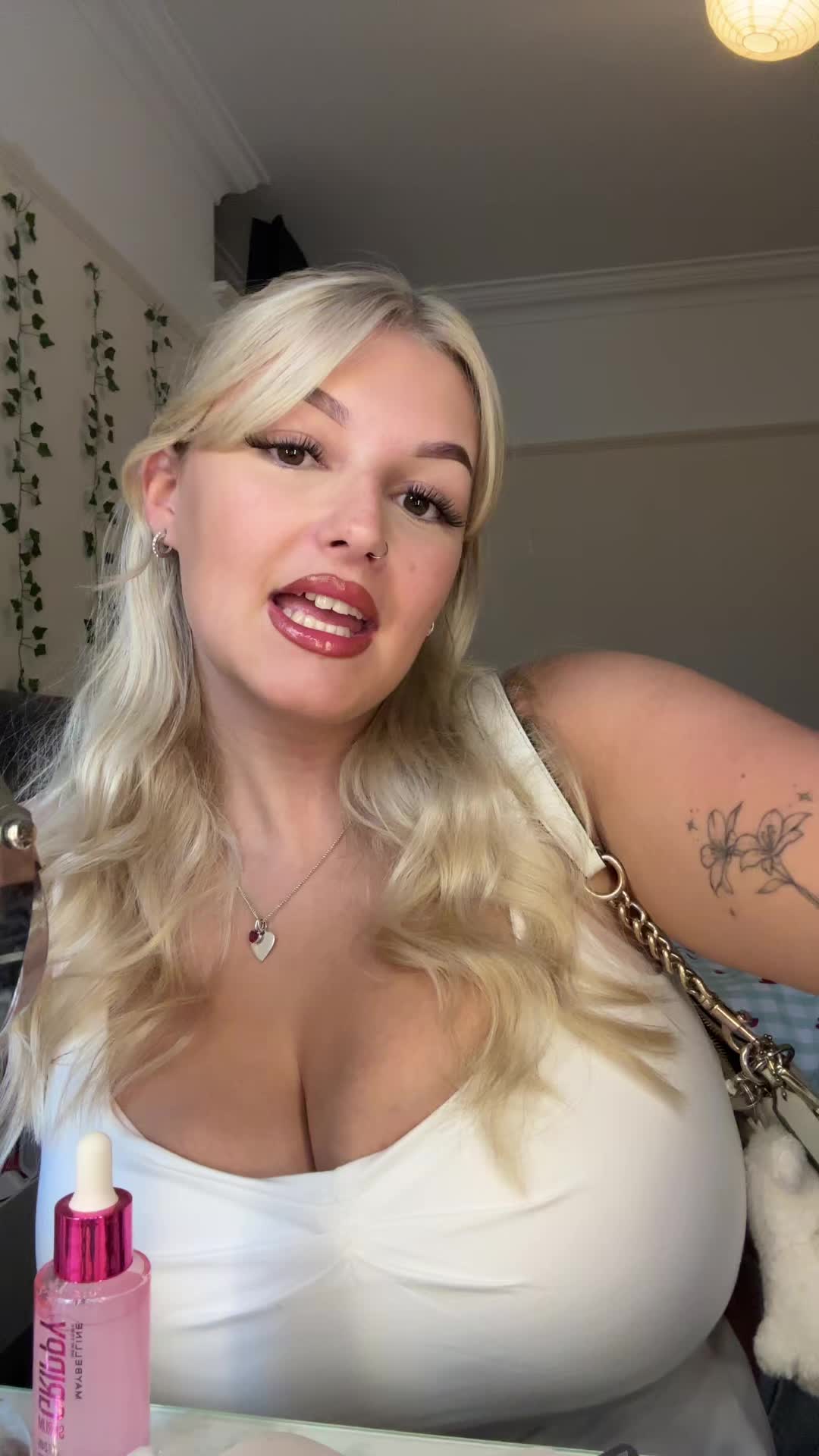 @meglilxox