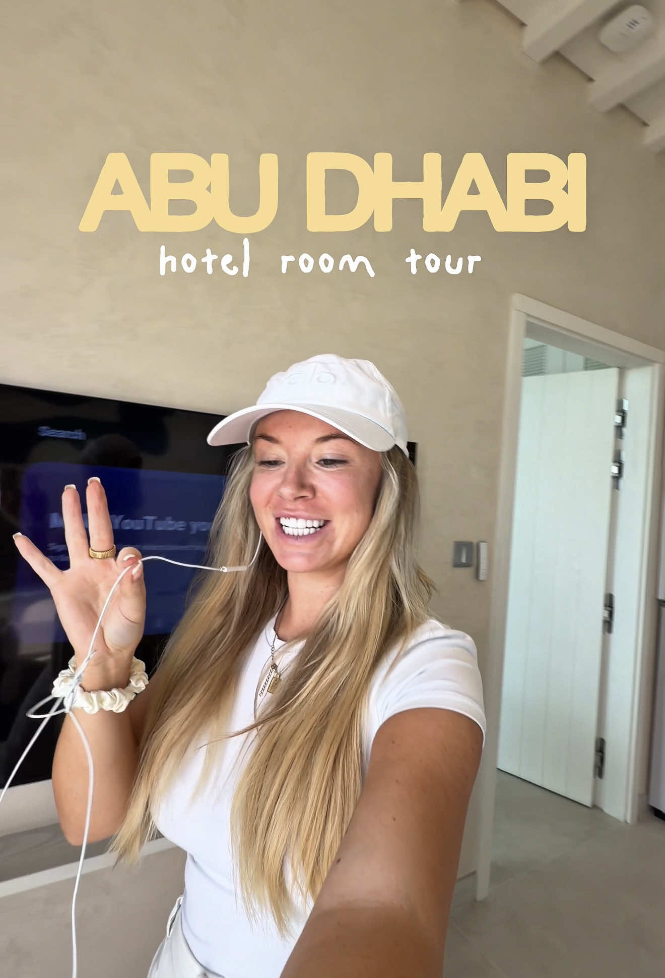 @Chloe Bennett | Life in Dubai