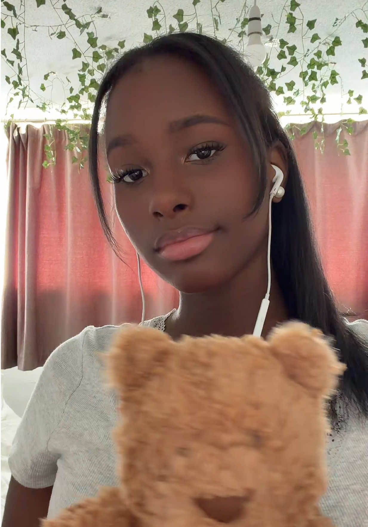 @👩🏾🦱ྀིྀི🪽
