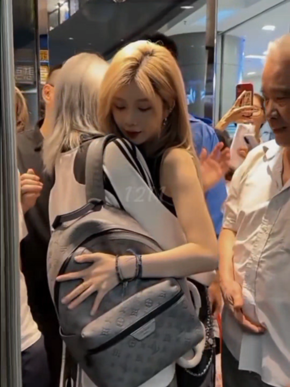 @đu t&ugrave;m lum OTP