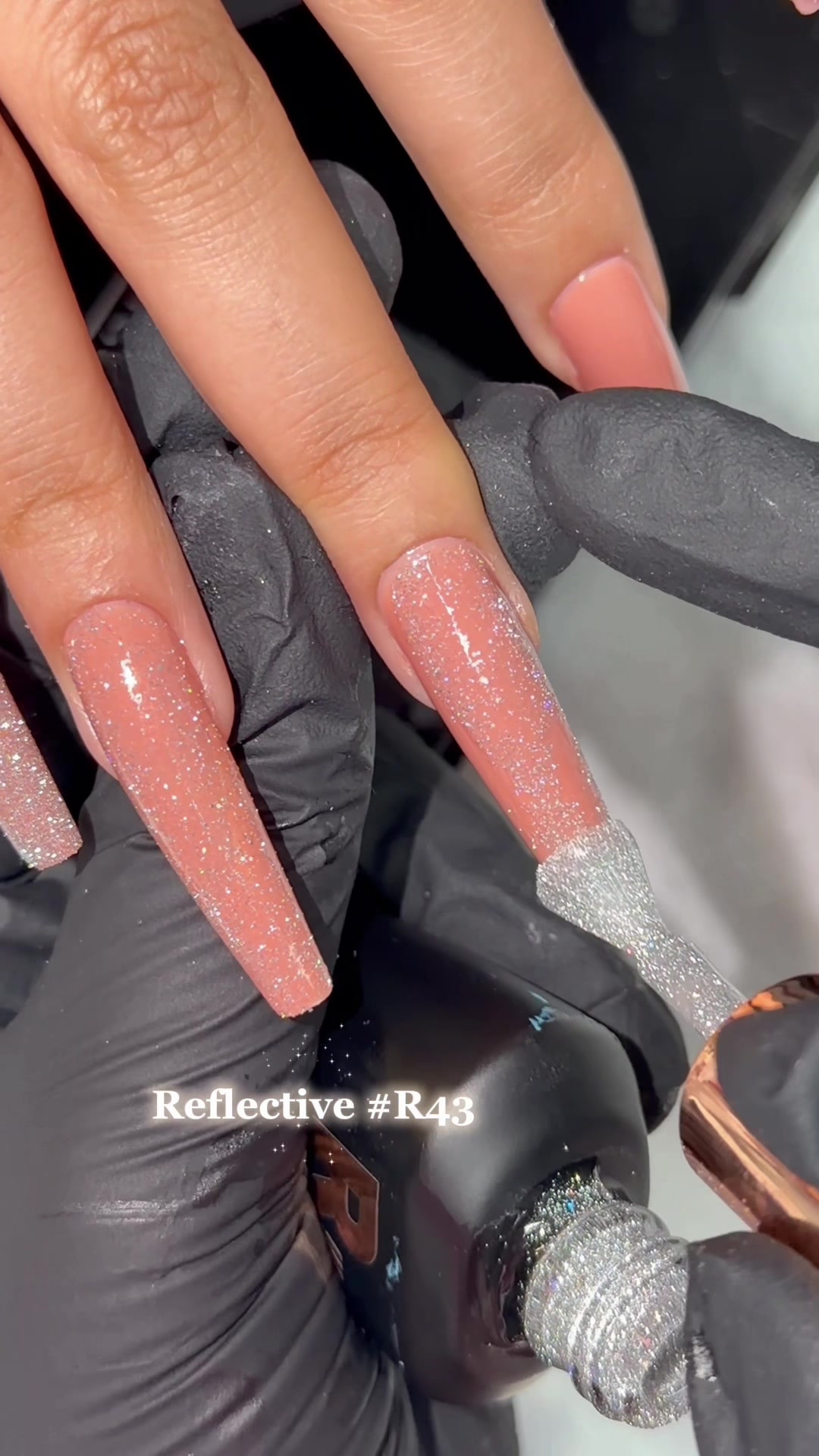@Riya's Nails