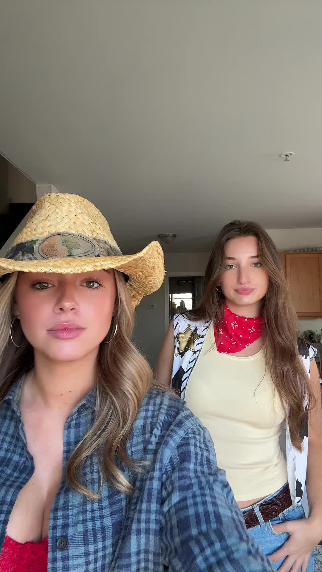 @bella mocarski