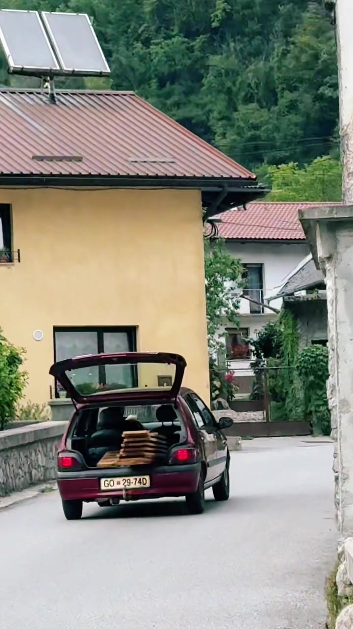 @puszeen