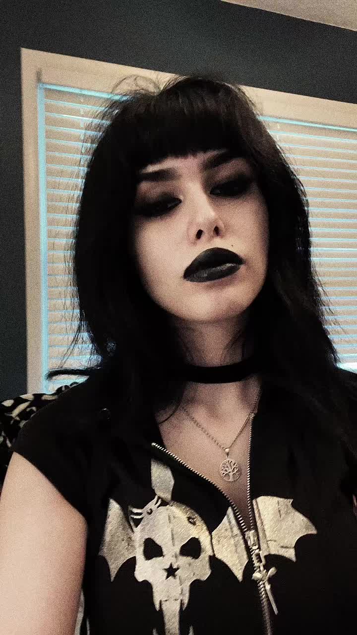 @Maria🦇