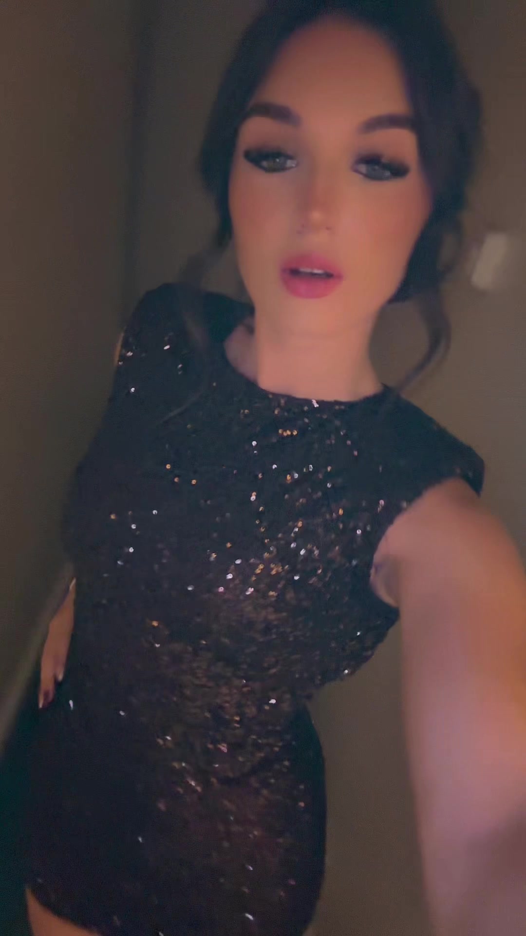 @lucy_nixon