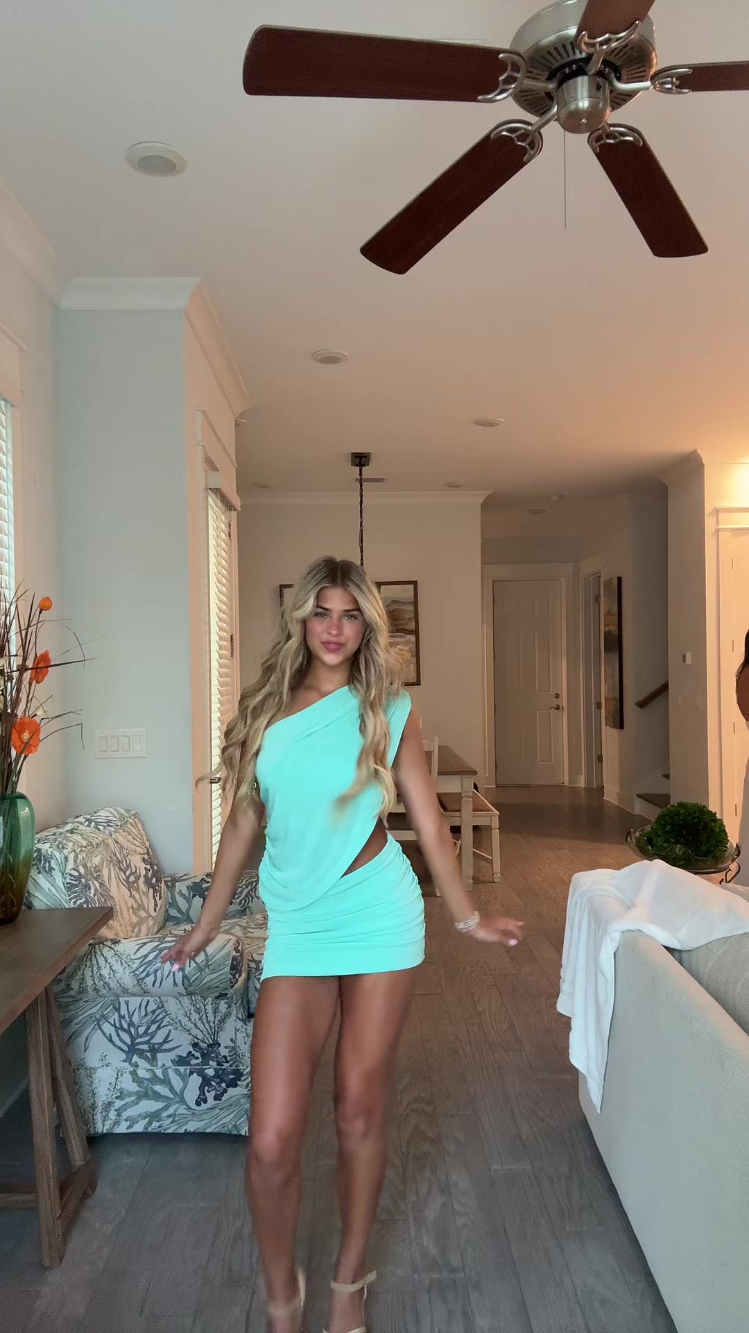 @whitneykwells