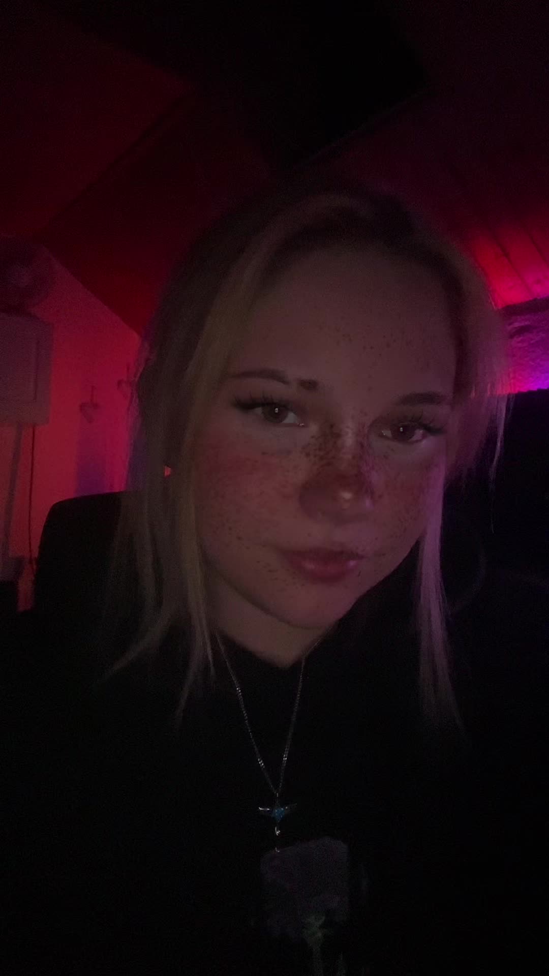 @xAngie
