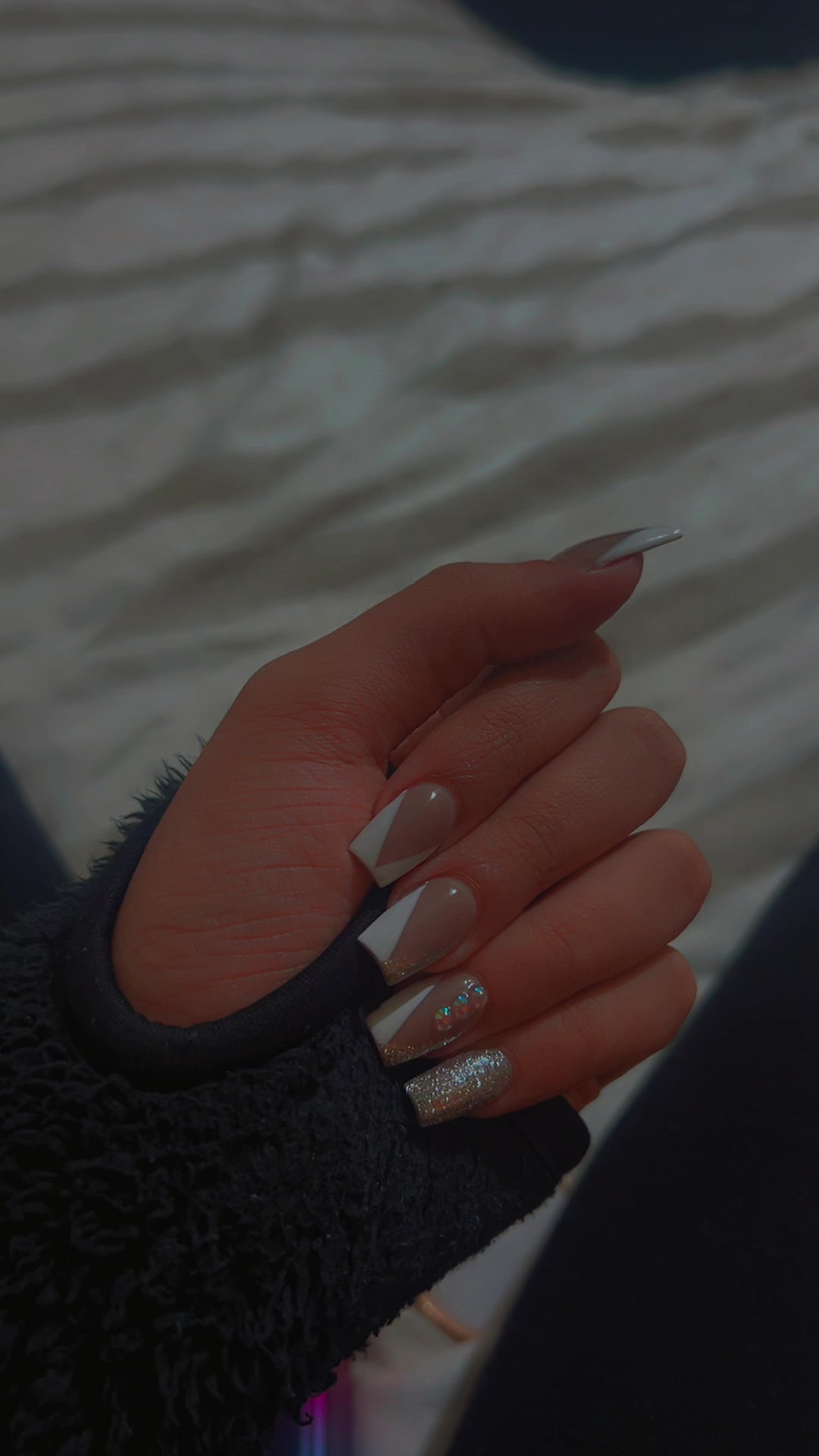 @🖤