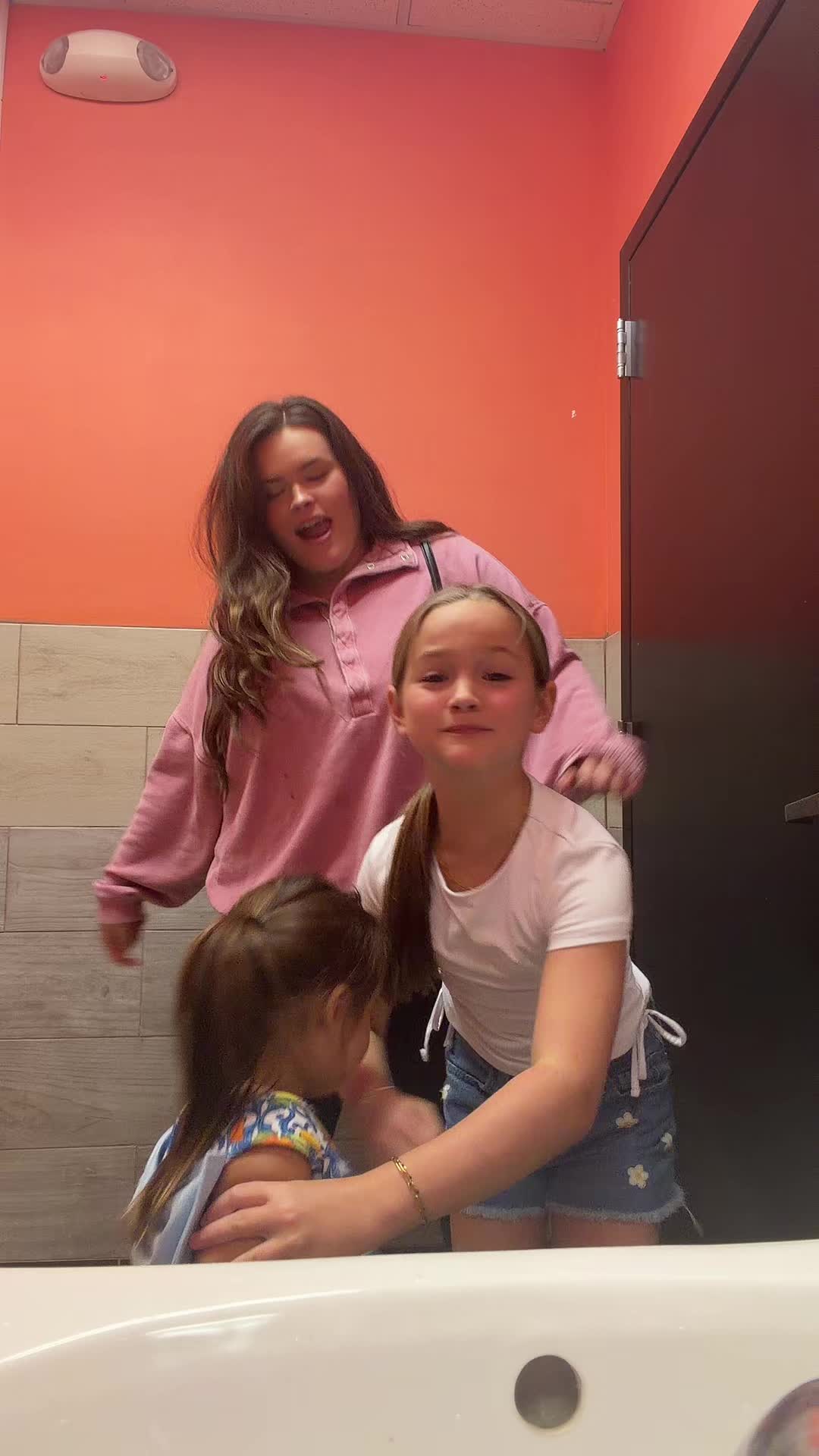 @Brandei Nicole
