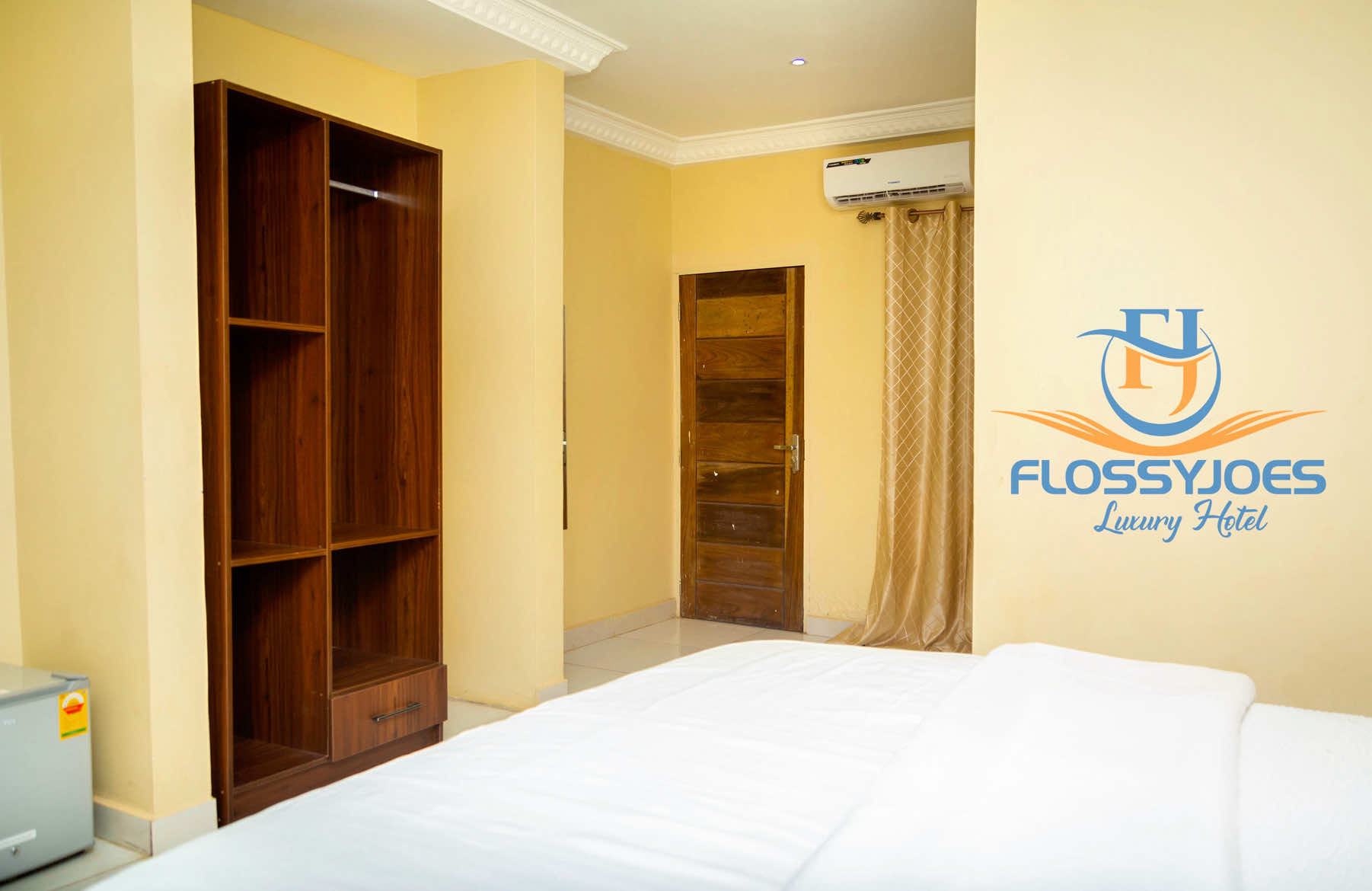 @FlossyJoes Luxury Hotel