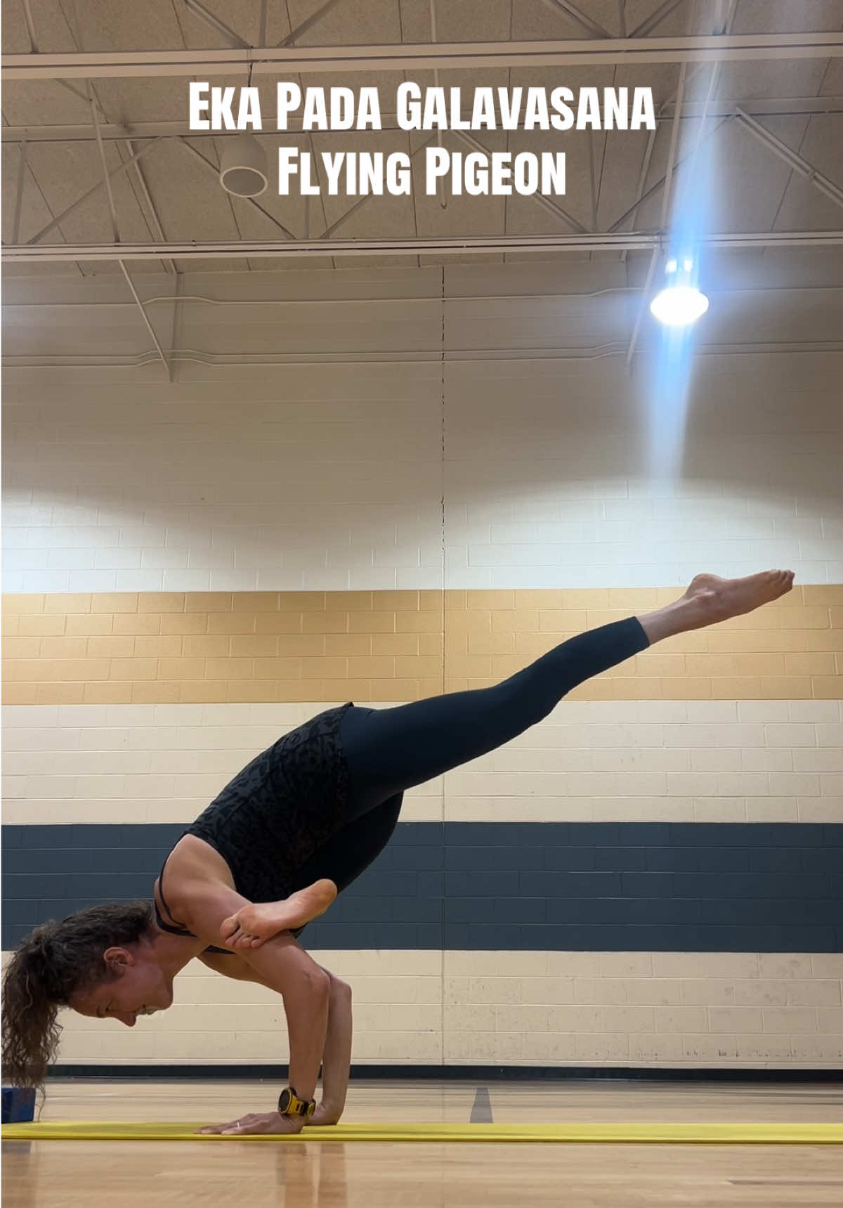 @Sarah Bublavy | Yoga + Fitness