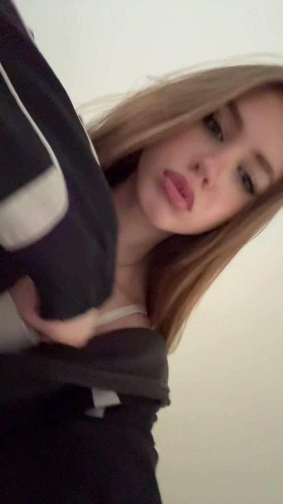 @danielaa