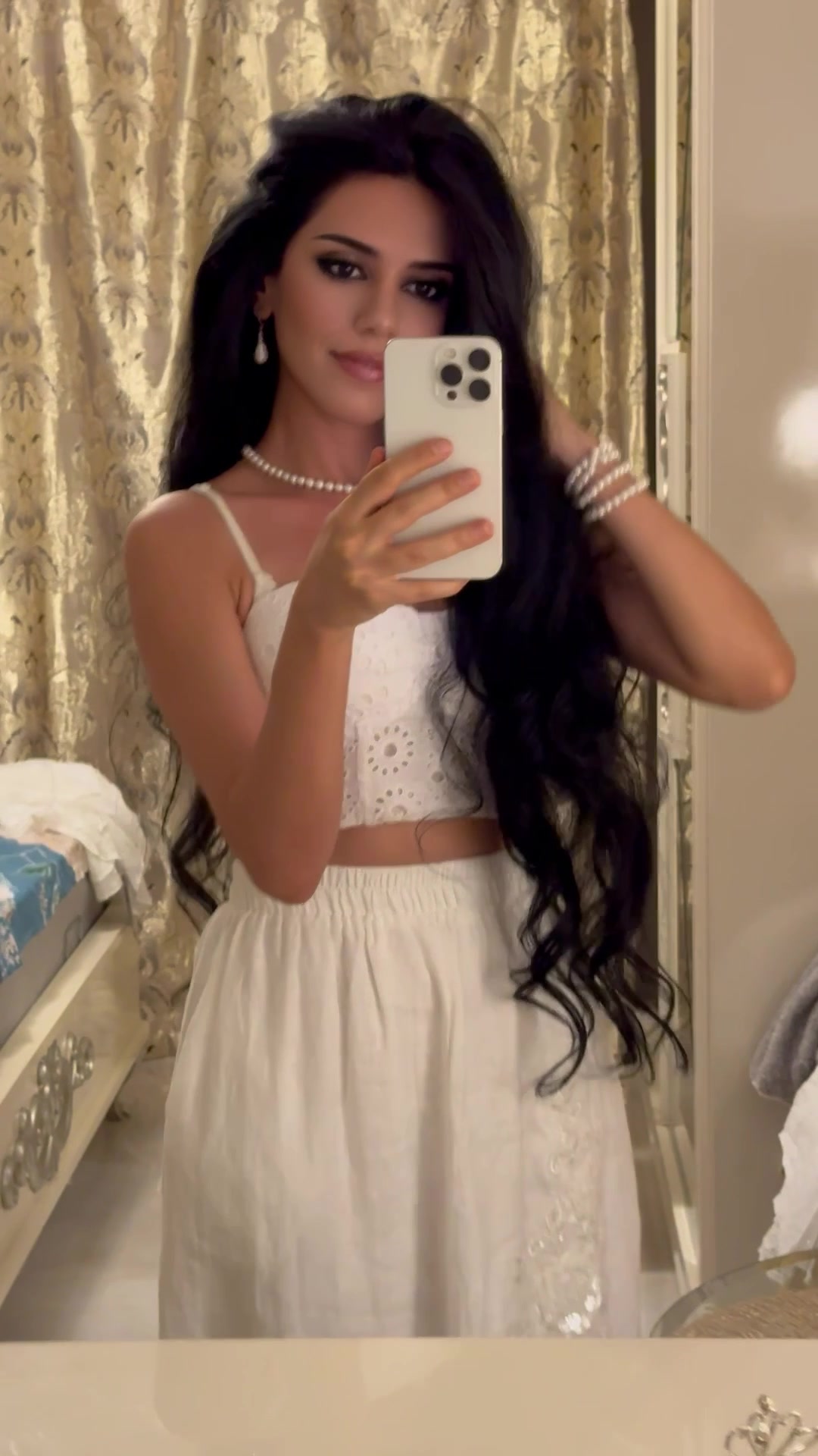 @ElenaYerevanOfficial